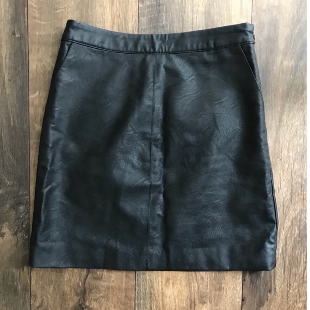 Faux Leather Mini Pencil Skirt